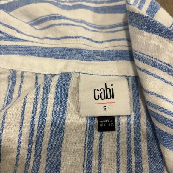 Cabi Linen Blend "Pacific Top" in Washed Stripe. Small - Picture 3 of 9